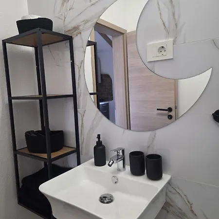 Apartma Burin Apartment