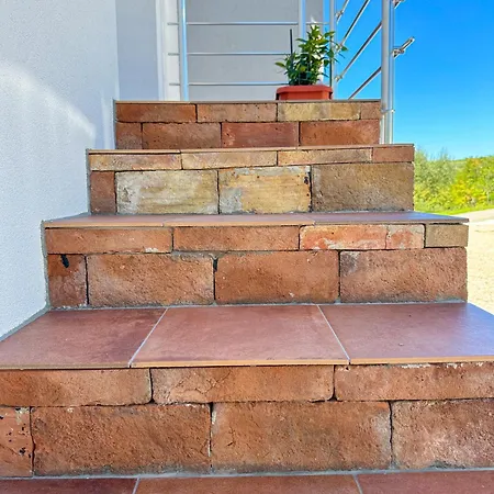 Apartma Burin Изола